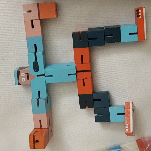 Fidget Fun Sensory Stress Relief Bundle NO BATTERIES NEEDED - Picture 3 of 16